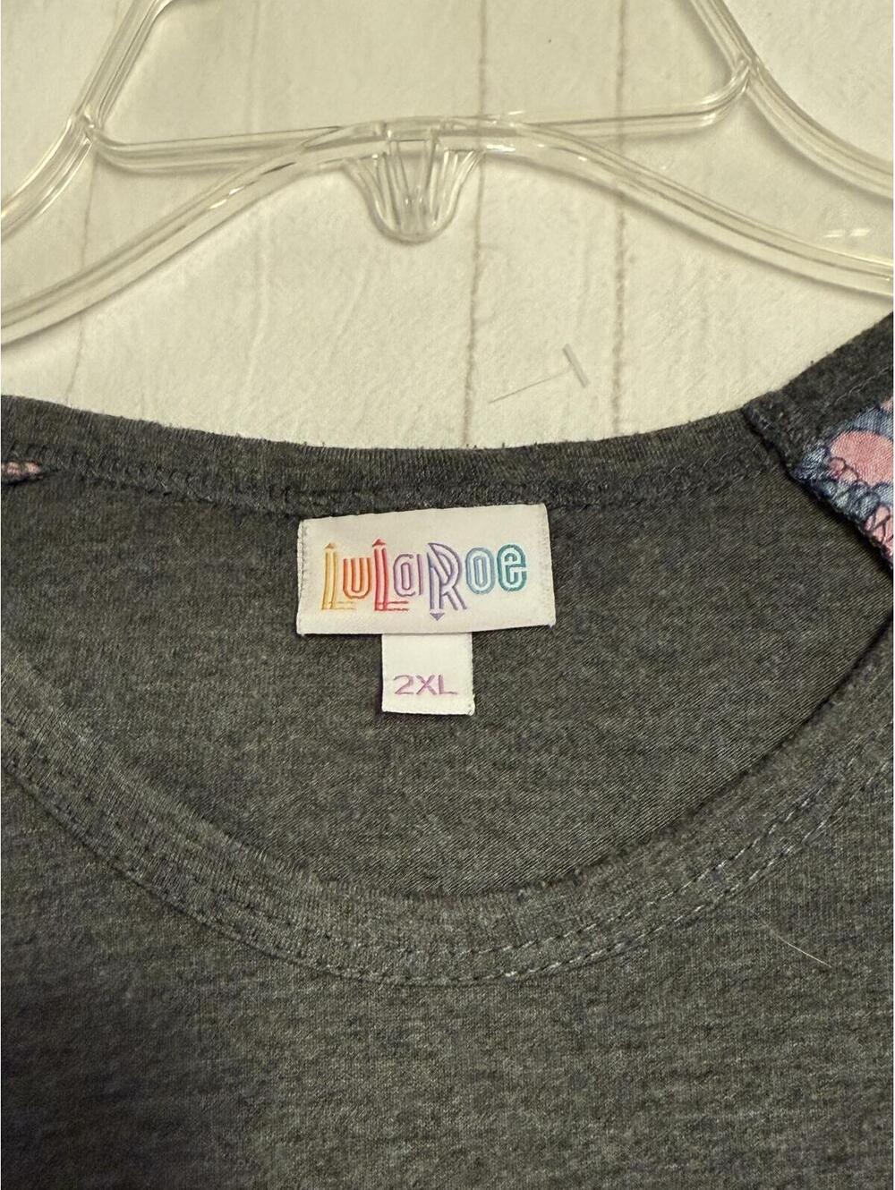 NWOT LuLaRoe Randy Baseball Raglan Tee Charcoal Gray Pink Leaf Print Sleeves 2XL - Picture 3 of 6